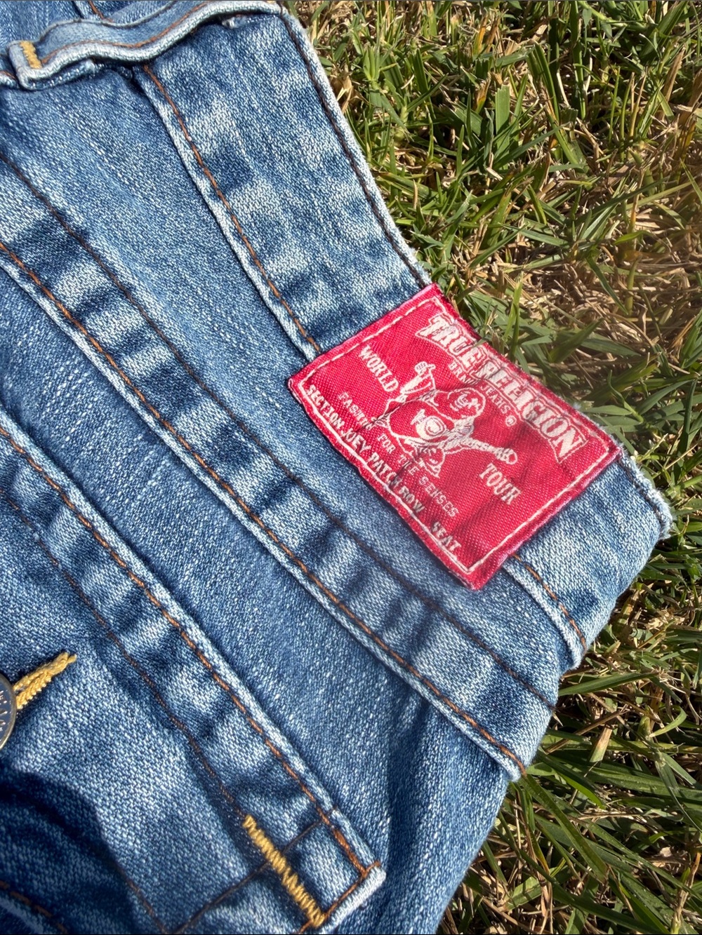 True Religion Blue Women's Jeans with patch Pocket Detail - Picture 5 of 10